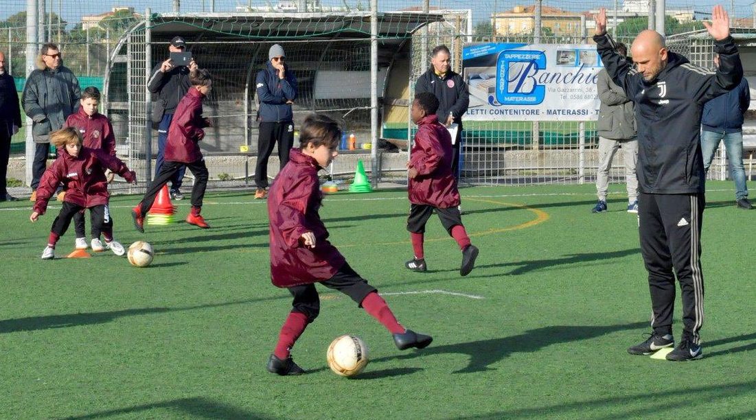 Settore giovanile: Esercizio “gioca a chi vedi” (video)