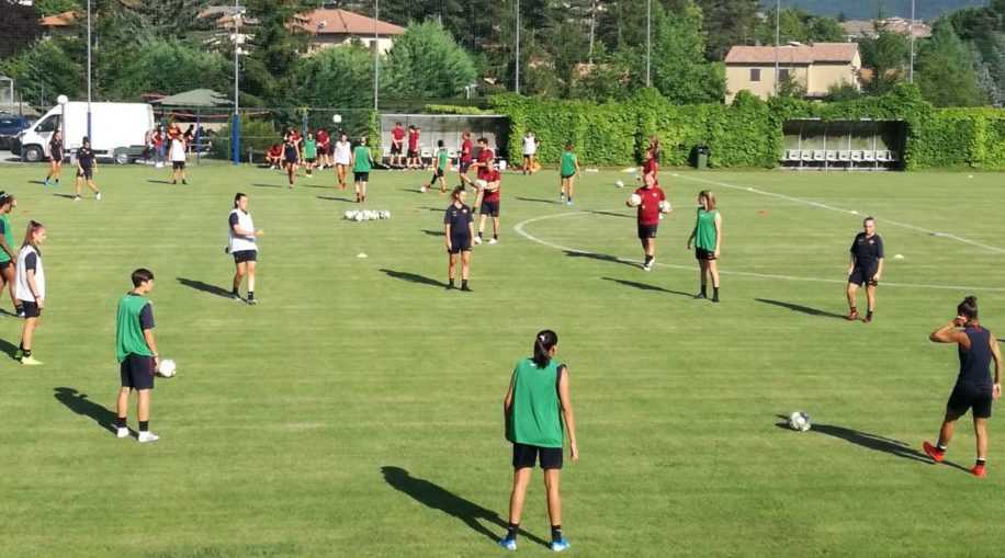 Attivazione tecnica applicata e gioco a tema 11 vs 11 per lo sviluppo offensivo in ampiezza