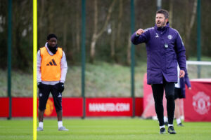 Paradigma Michael Carrick: Man Utd Warm up Passing drill (Video)
