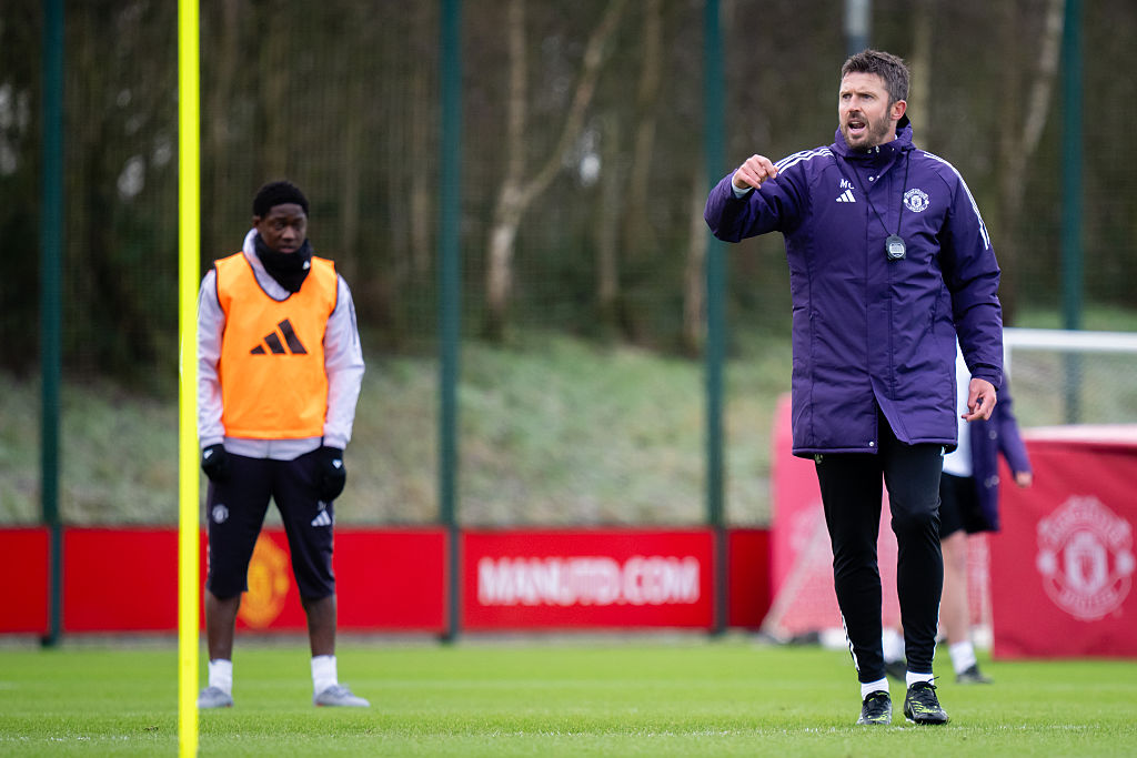 Paradigma Michael Carrick: Man Utd Warm up Passing drill (Video)